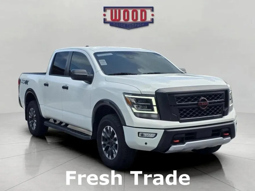 2024 Nissan Titan PRO-4X photo 1