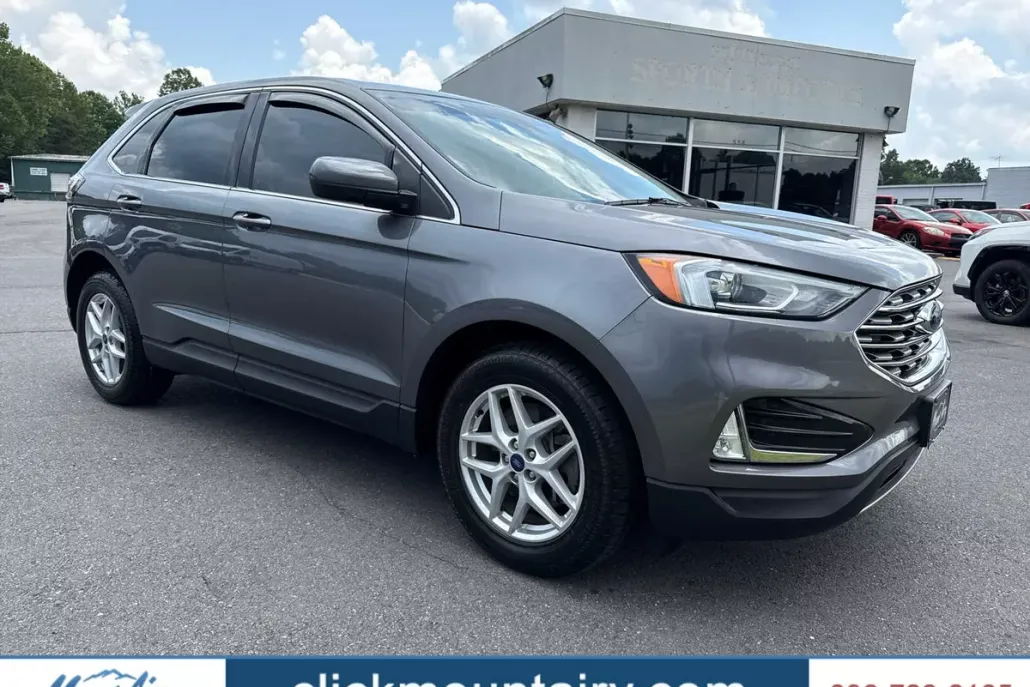2021 Ford Edge SEL photo 1