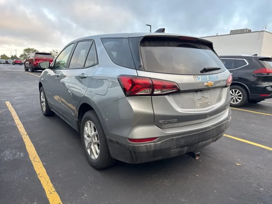 2024 Chevrolet Equinox LS photo 1