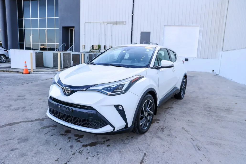 2021 Toyota C-HR Limited photo 1