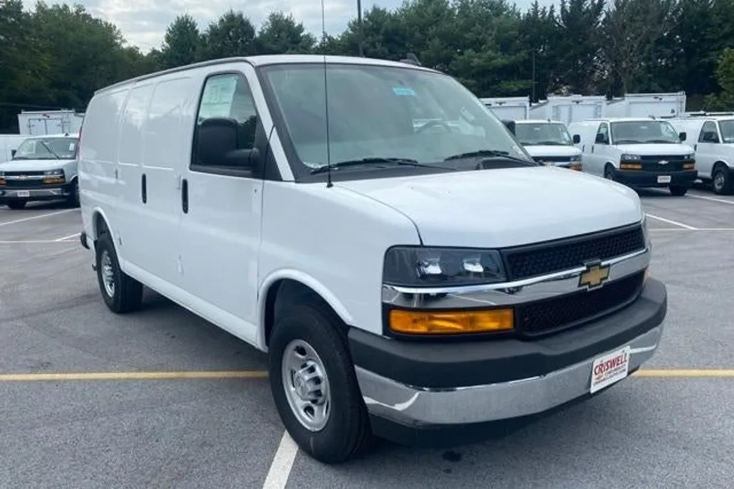 2025 Chevrolet Express 2500 Work Van Cargo photo 1
