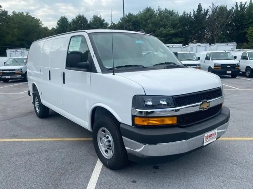 2025 Chevrolet Express 2500 Work Van Cargo photo 1