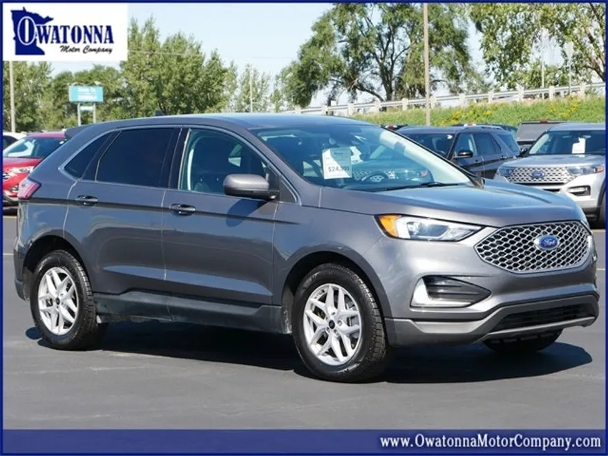 2024 Ford Edge SEL photo 1