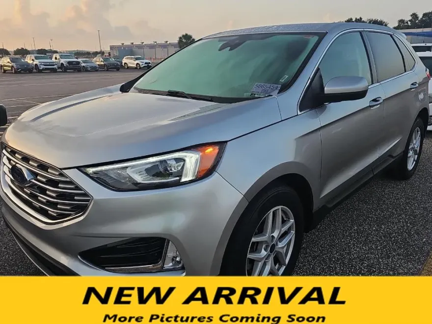 2021 Ford Edge SEL photo 1