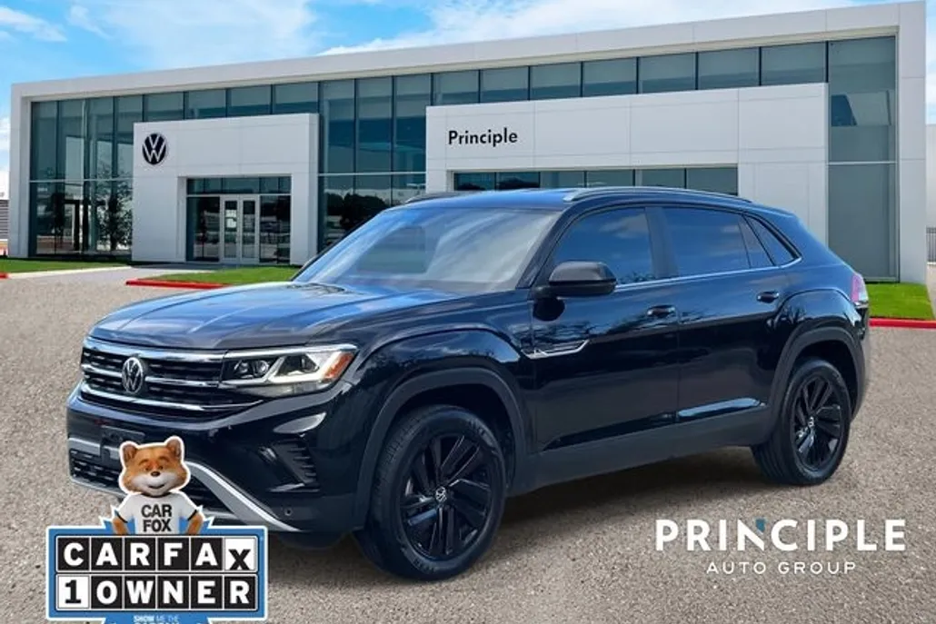 2022 Volkswagen Atlas Cross Sport V6 SE Technology photo 1