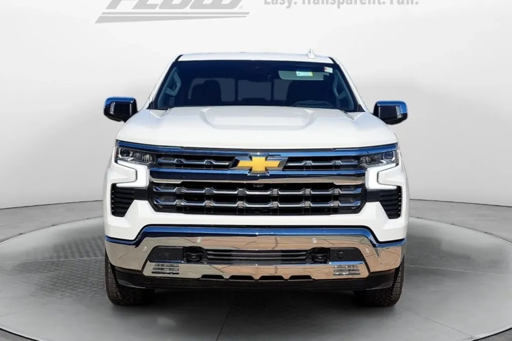 2025 Chevrolet Silverado 1500 LTZ photo 1
