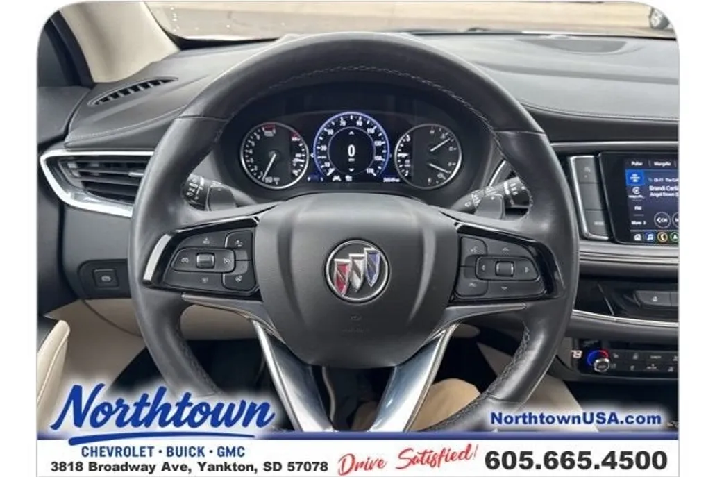 2023 Buick Enclave Avenir photo 1