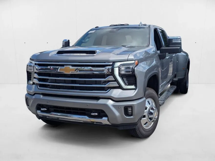 2025 Chevrolet Silverado 3500HD High Country photo 1