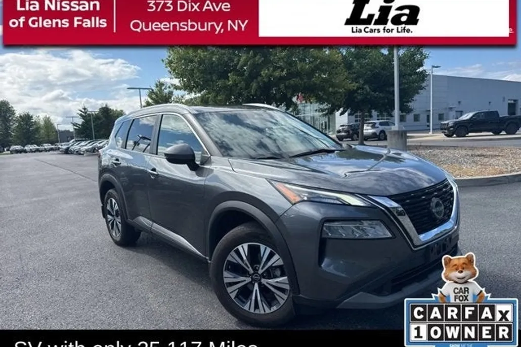 2022 Nissan Rogue SV photo 1