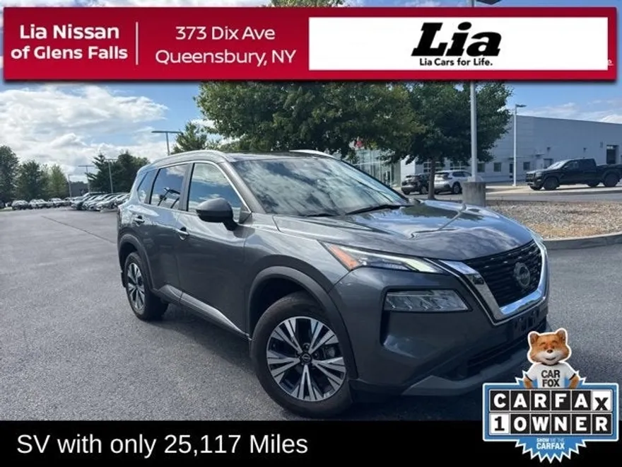 2022 Nissan Rogue SV photo 1