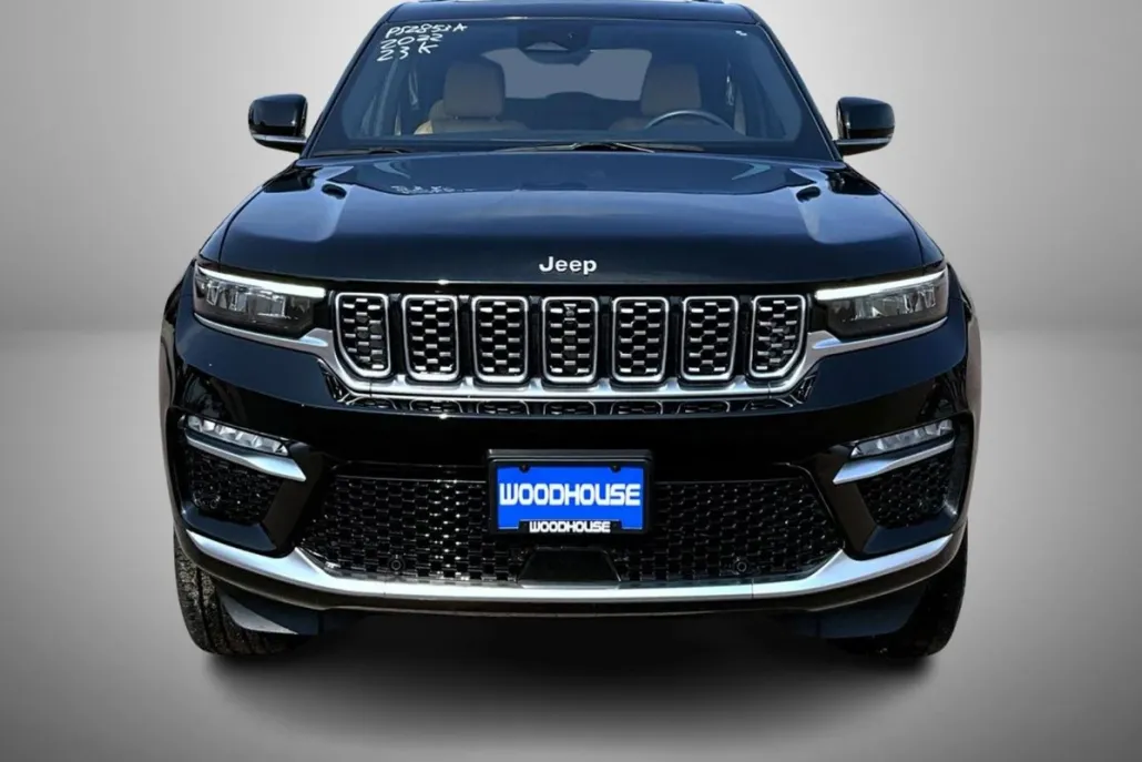 2022 Jeep Grand Cherokee Summit photo 1