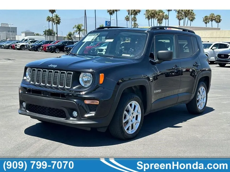 2022 Jeep Renegade Latitude photo 1