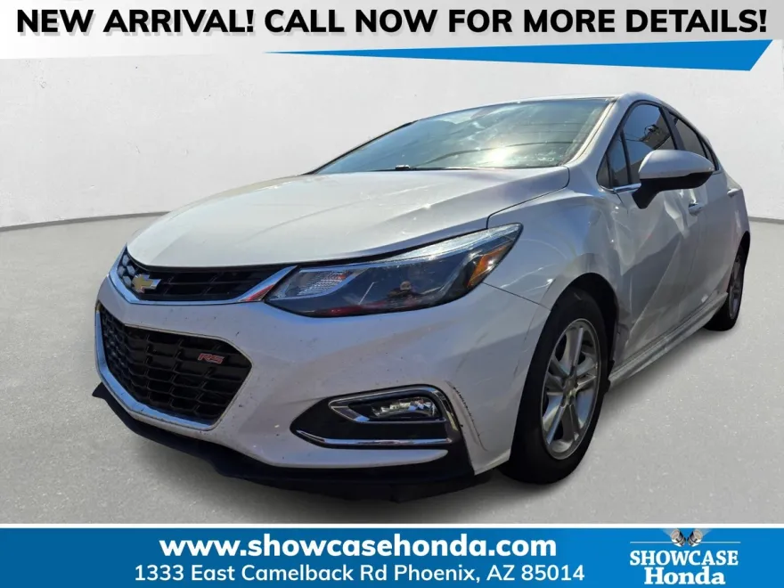 2018 Chevrolet Cruze LT photo 1