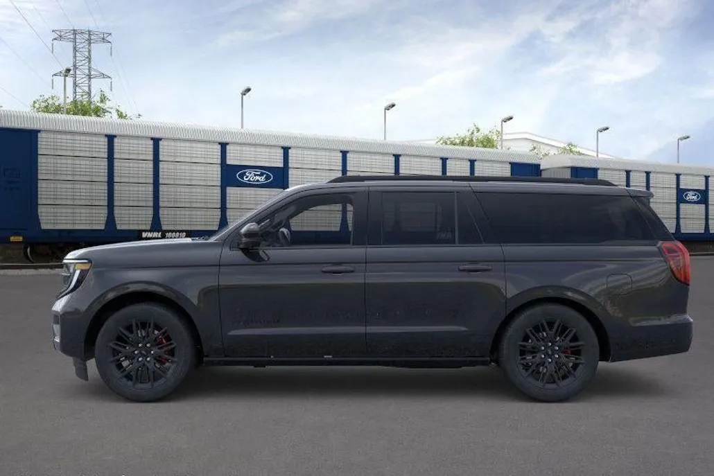 2025 Ford Expedition MAX Platinum photo 1