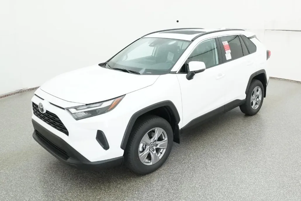 2025 Toyota RAV4 XLE photo 1