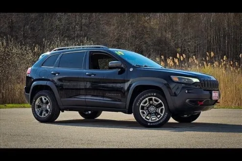 2019 Jeep Cherokee Trailhawk photo 2