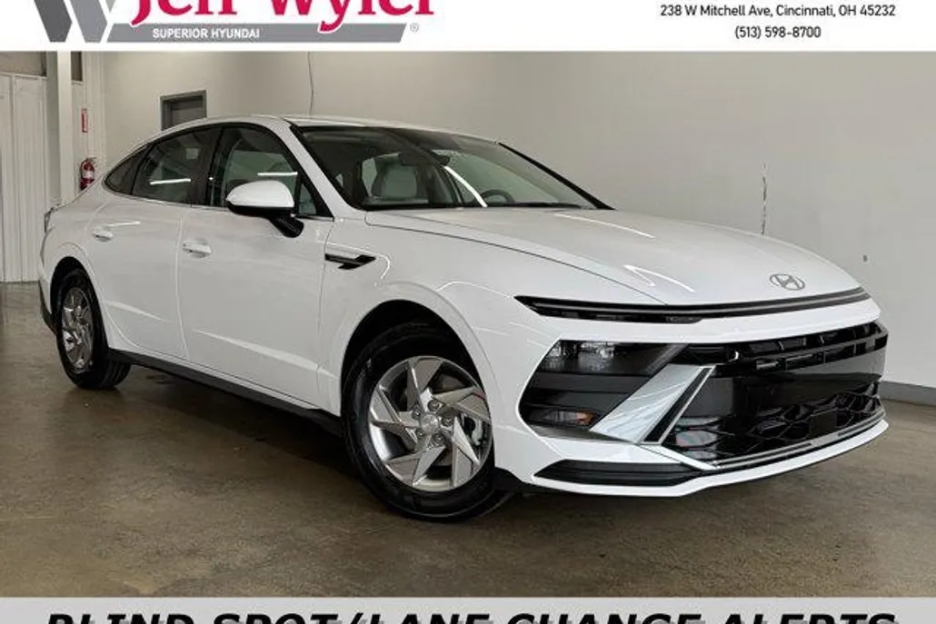 2025 Hyundai Sonata SE photo 1