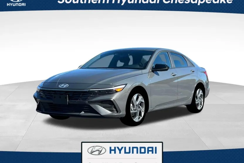 2025 Hyundai Elantra SEL Sport photo 1