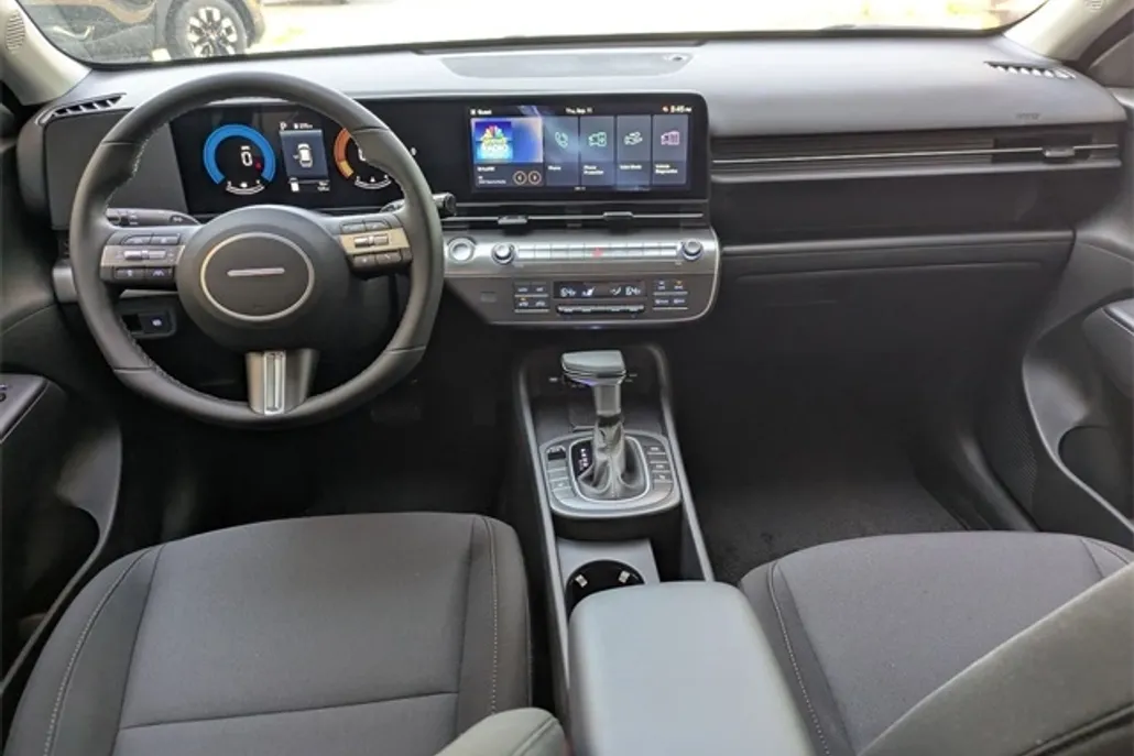 2026 Hyundai Kona SEL photo 1