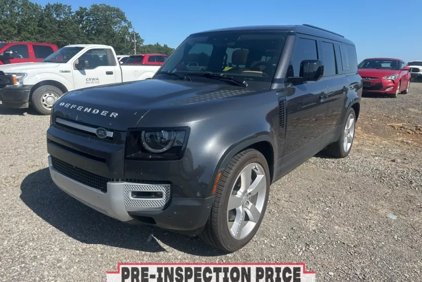 2023 Land Rover Defender 130 First Edition photo 1