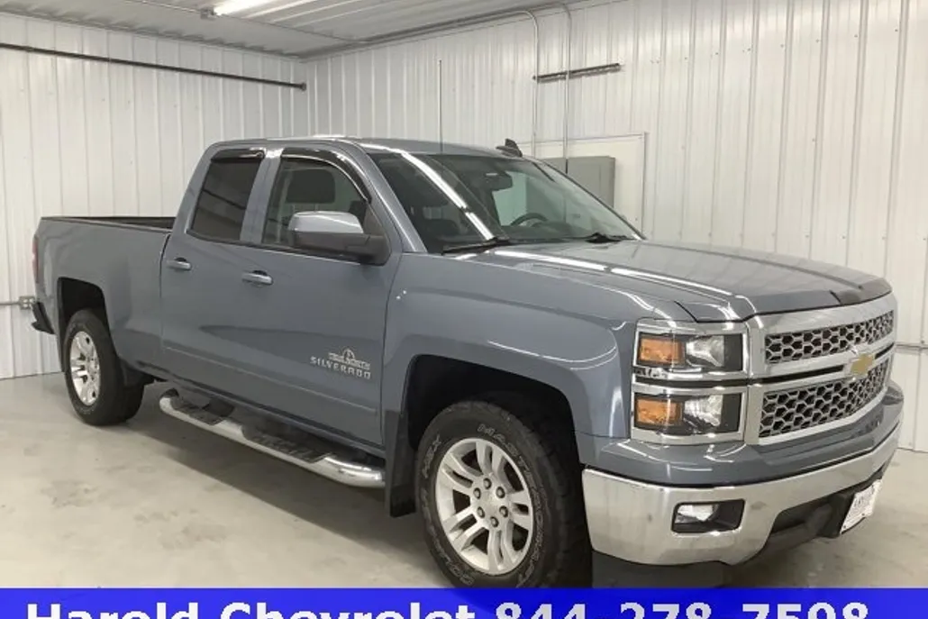 2015 Chevrolet Silverado 1500 LT photo 1