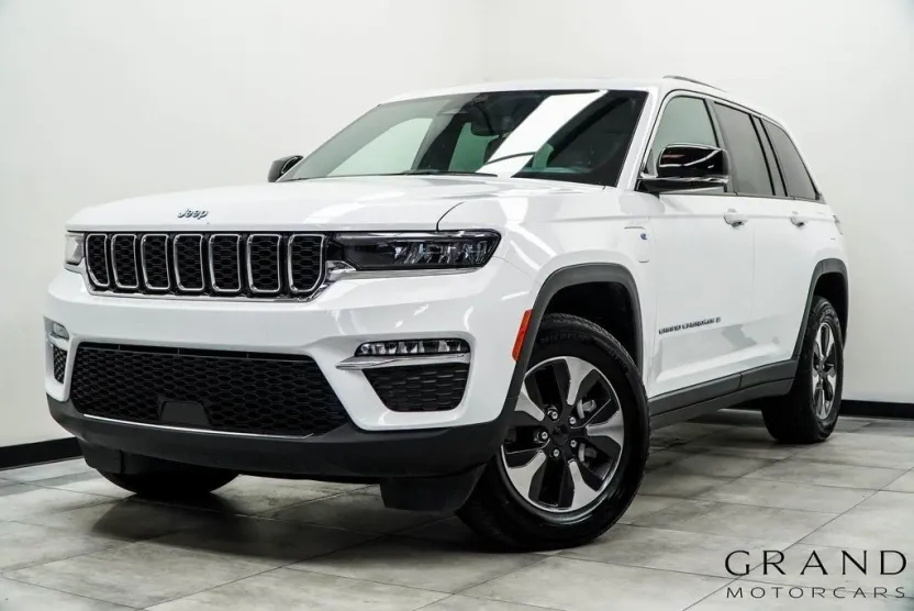 2024 Jeep Cherokee Limited 4xe photo 1