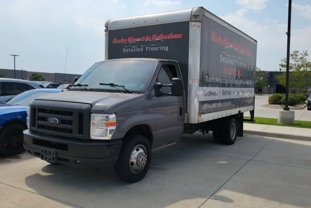2019 Ford E-350 photo 1