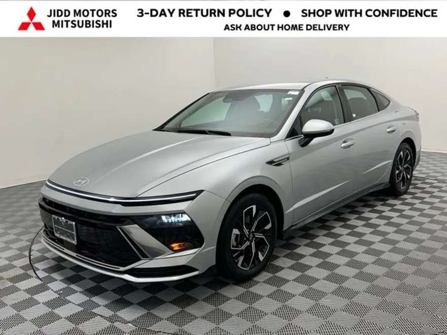 2024 Hyundai Sonata SEL photo 1