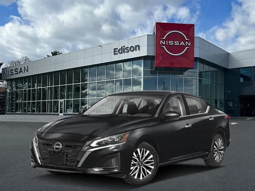 2025 Nissan Altima SV photo 1
