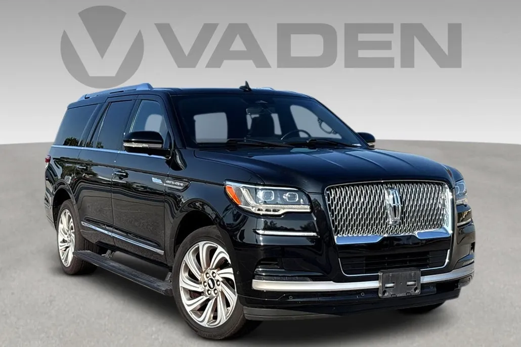 2022 Lincoln Navigator L Reserve photo 1