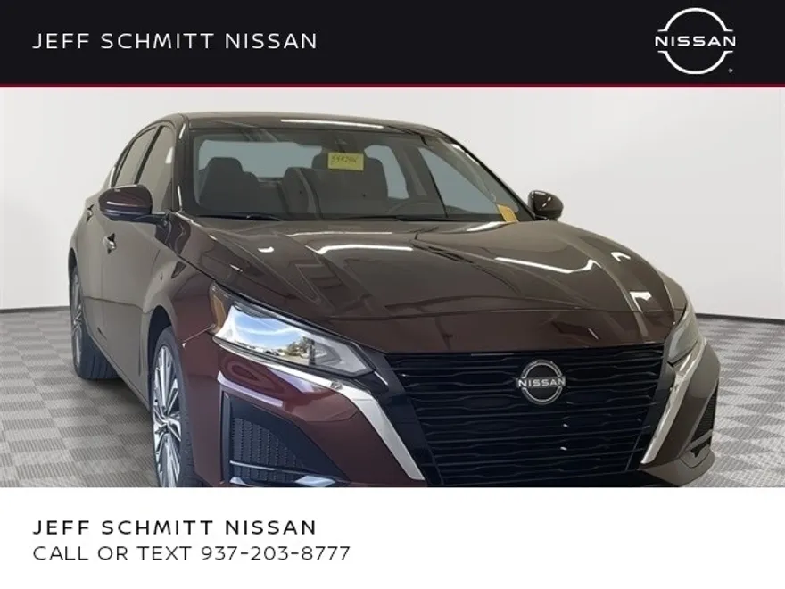 2025 Nissan Altima SL photo 1