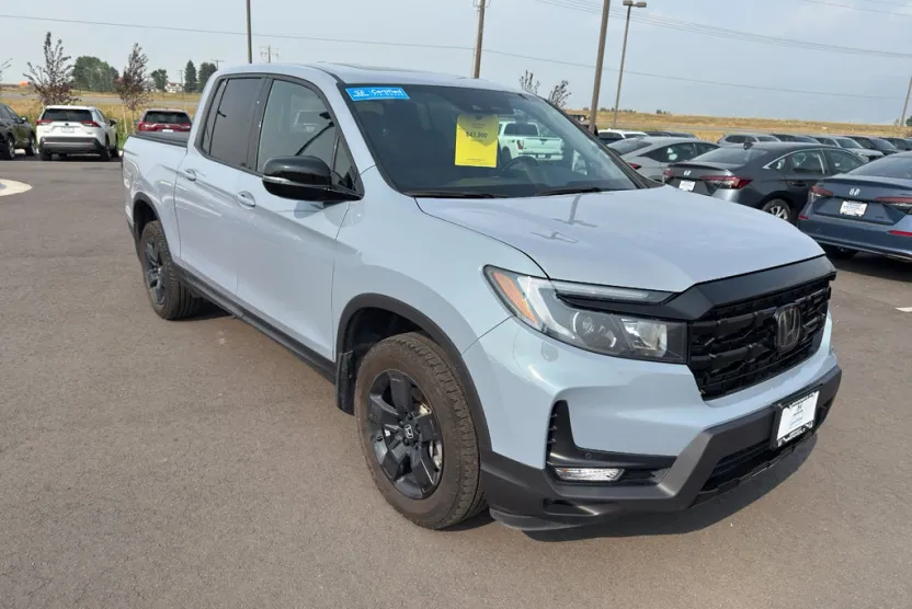2024 Honda Ridgeline Black Edition photo 1