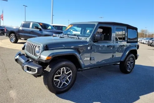 2024 Jeep Wrangler Sahara photo 3