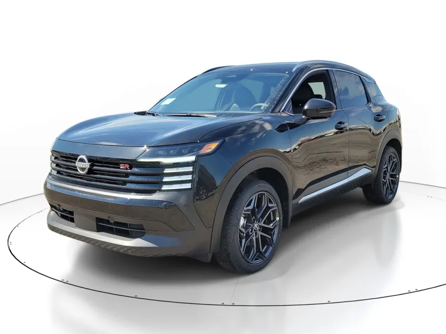 2025 Nissan Kicks SR photo 1