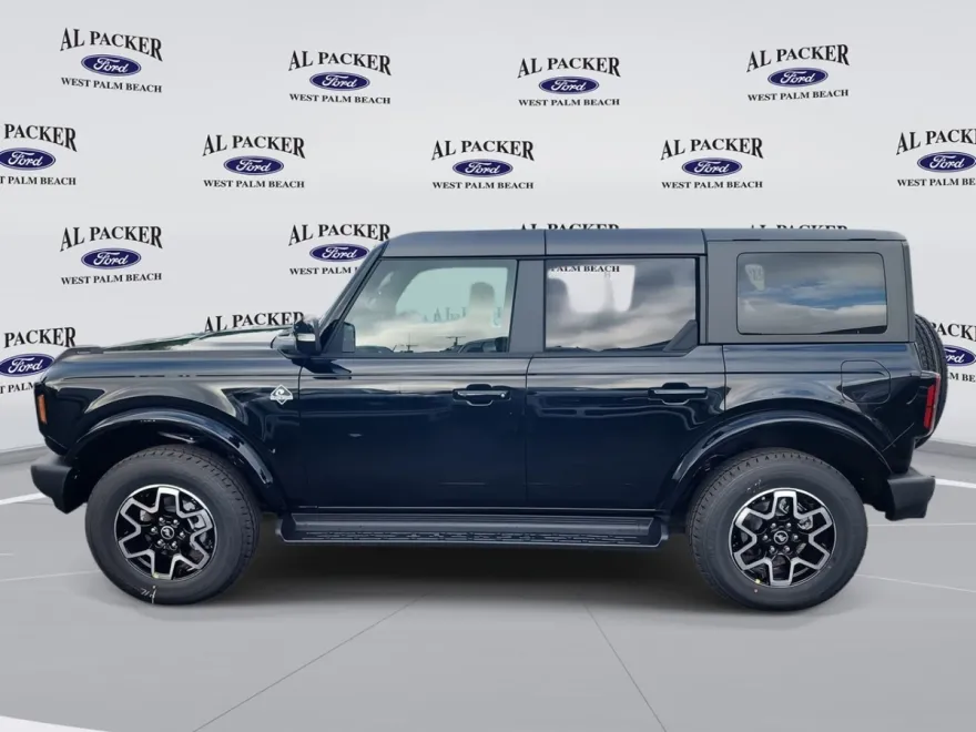 2025 Ford Bronco Outer Banks photo 1
