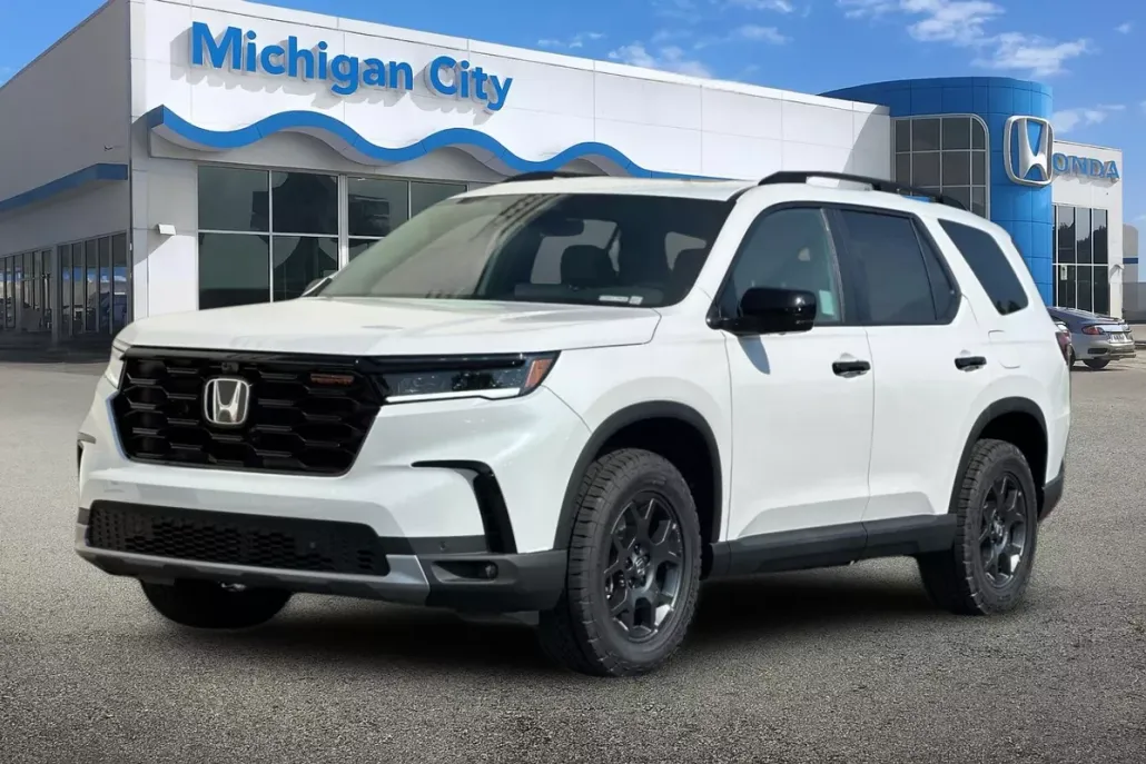 2025 Honda Pilot TrailSport photo 1