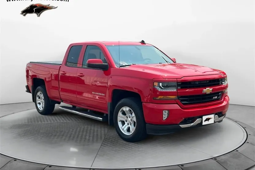 2017 Chevrolet Silverado 1500 photo 1
