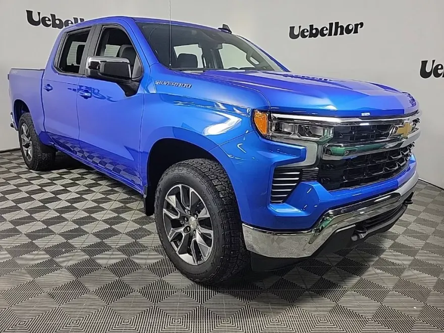2026 Chevrolet Silverado 1500 LT photo 1