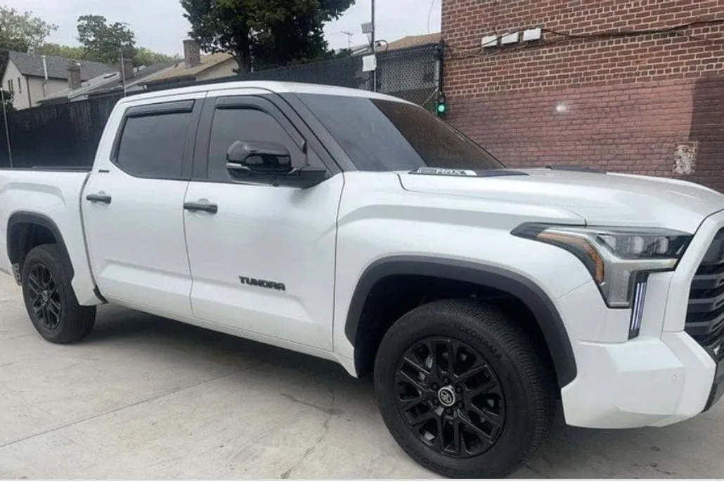 2024 Toyota Tundra Limited CrewMax photo 1