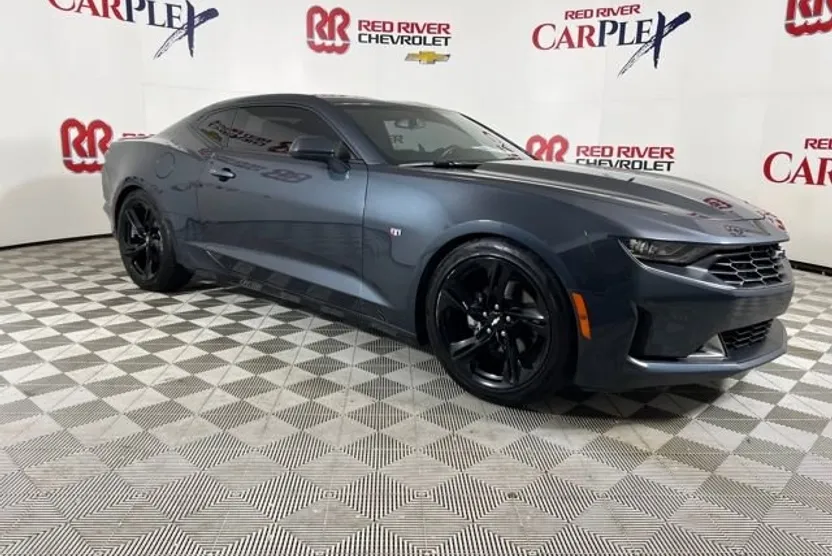 2019 Chevrolet Camaro 1LS 1LT photo 1