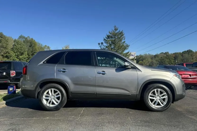 2014 Kia Sorento LX photo 1