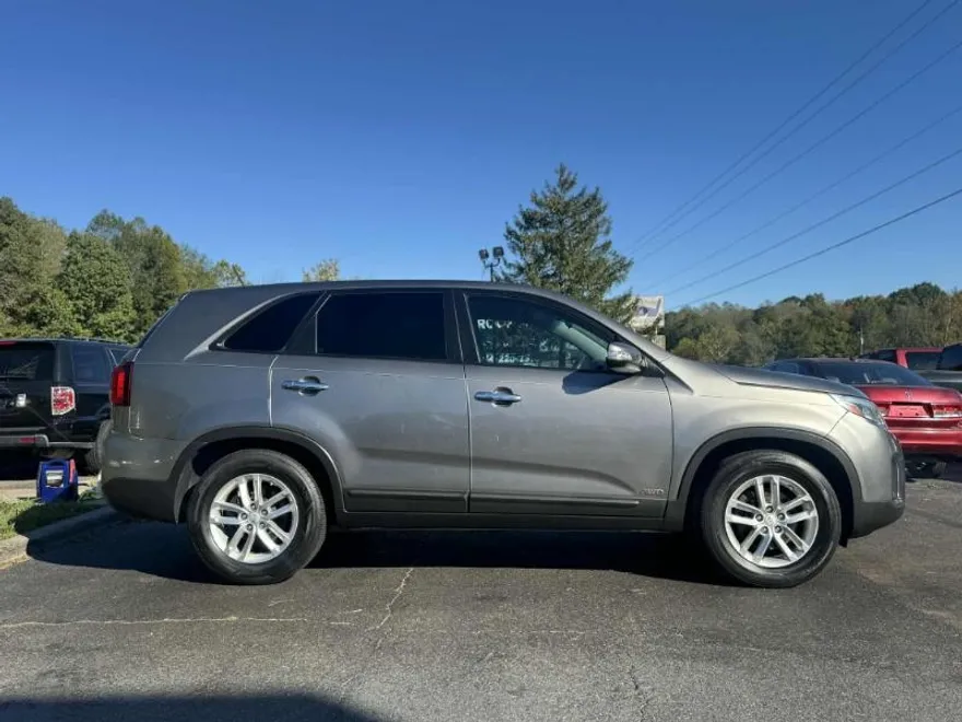 2014 Kia Sorento LX photo 1