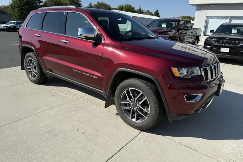 2020 Jeep Grand Cherokee Limited photo 1