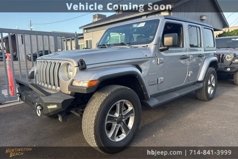 2021 Jeep Wrangler Unlimited Sahara photo 1