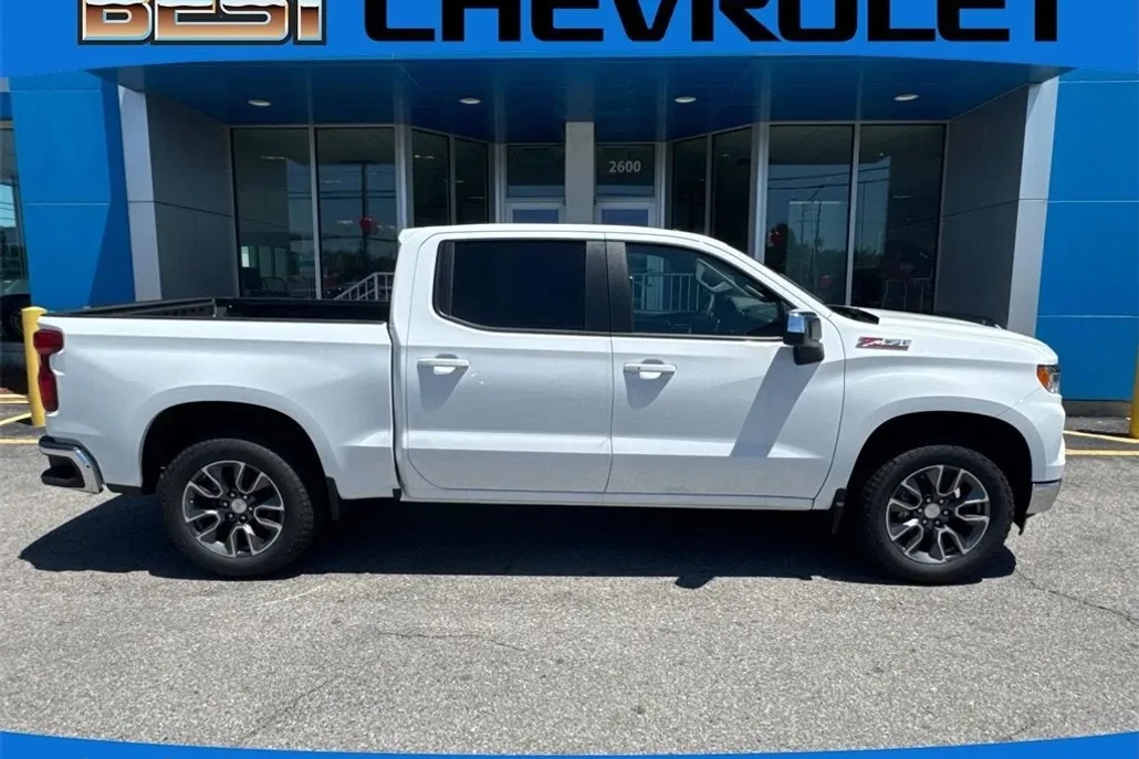 2025 Chevrolet Silverado 1500 LT photo 1