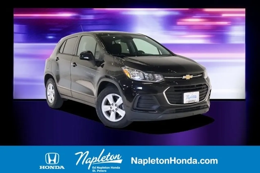 2019 Chevrolet Trax LS photo 1