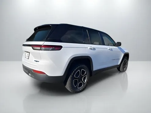 2024 Jeep Grand Cherokee 4xe Trailhawk photo 4