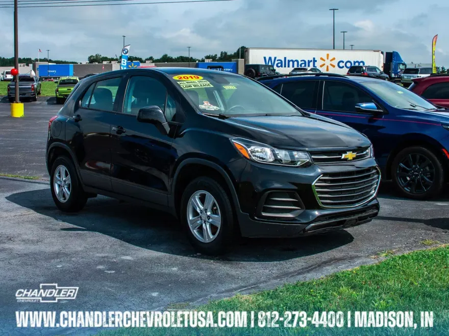 2019 Chevrolet Trax LS photo 1