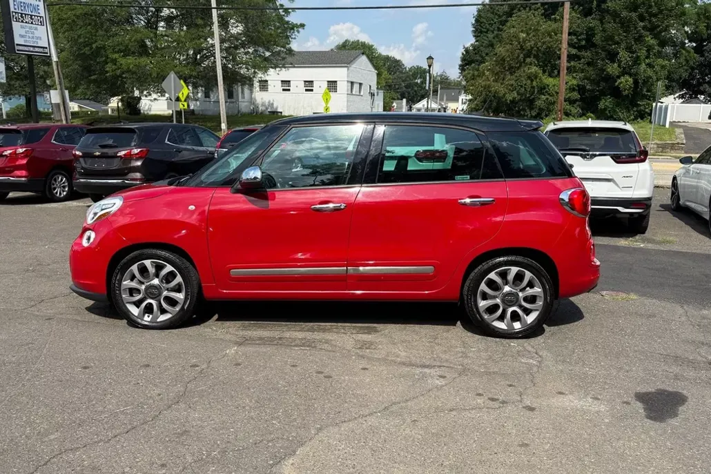 2014 Fiat 500L Lounge photo 1