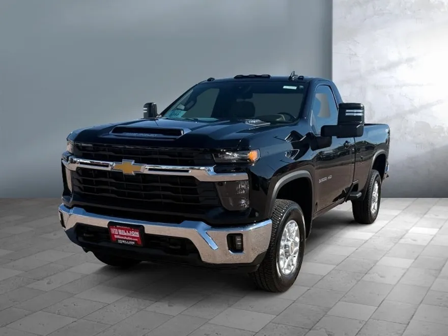 2024 Chevrolet Silverado 3500HD LT photo 1